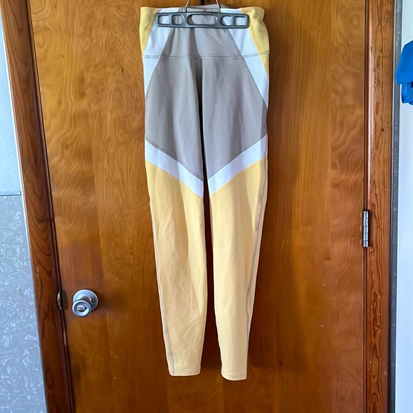 Old Navy Elevate Leggings. Size S GUC, no pilling. - Picture 1 of 6